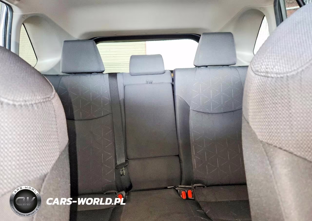 2024 Toyota Rav4 Xle VIN:JTMRWRFV7RJ060040 - 10