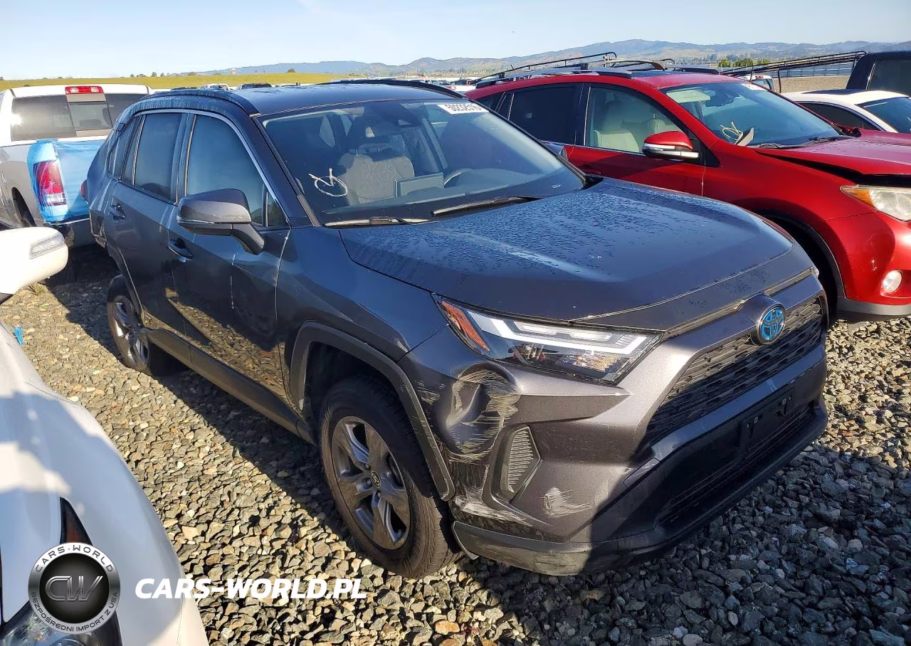 2024 Toyota Rav4 Xle VIN:JTMRWRFV7RJ060040 - 4