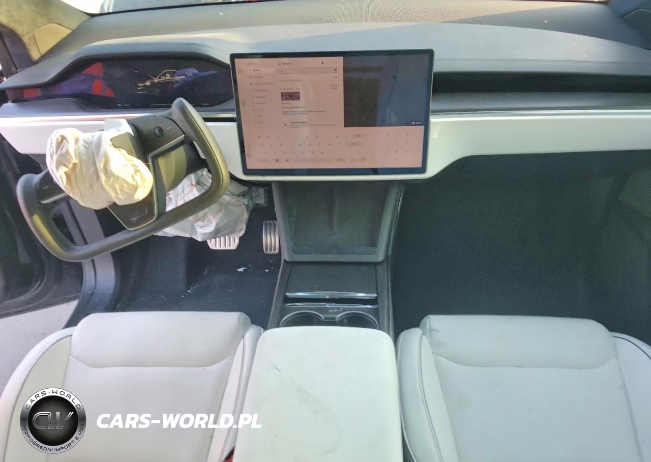 2024 Tesla Model X VIN:7SAXCBE62RF440396 - 8