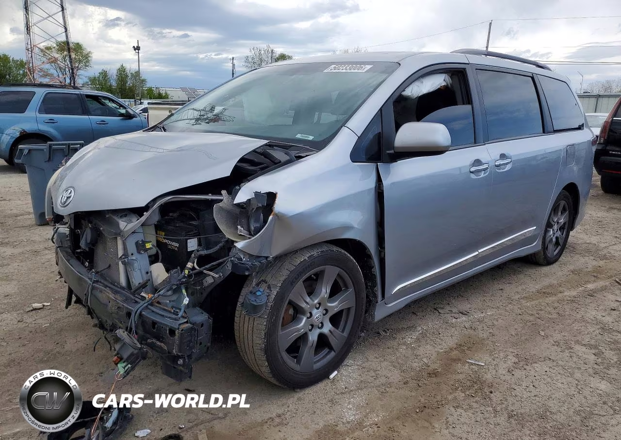 2017 Toyota Sienna Se – zdjęcie 1 z 14