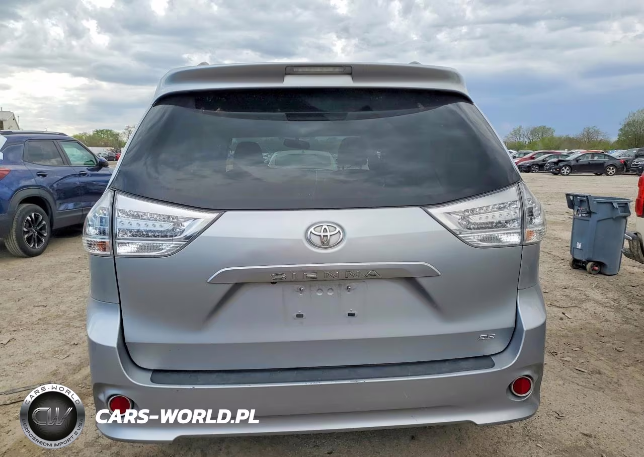 2017 Toyota Sienna Se VIN:5TDXZ3DC7HS802418 - 6