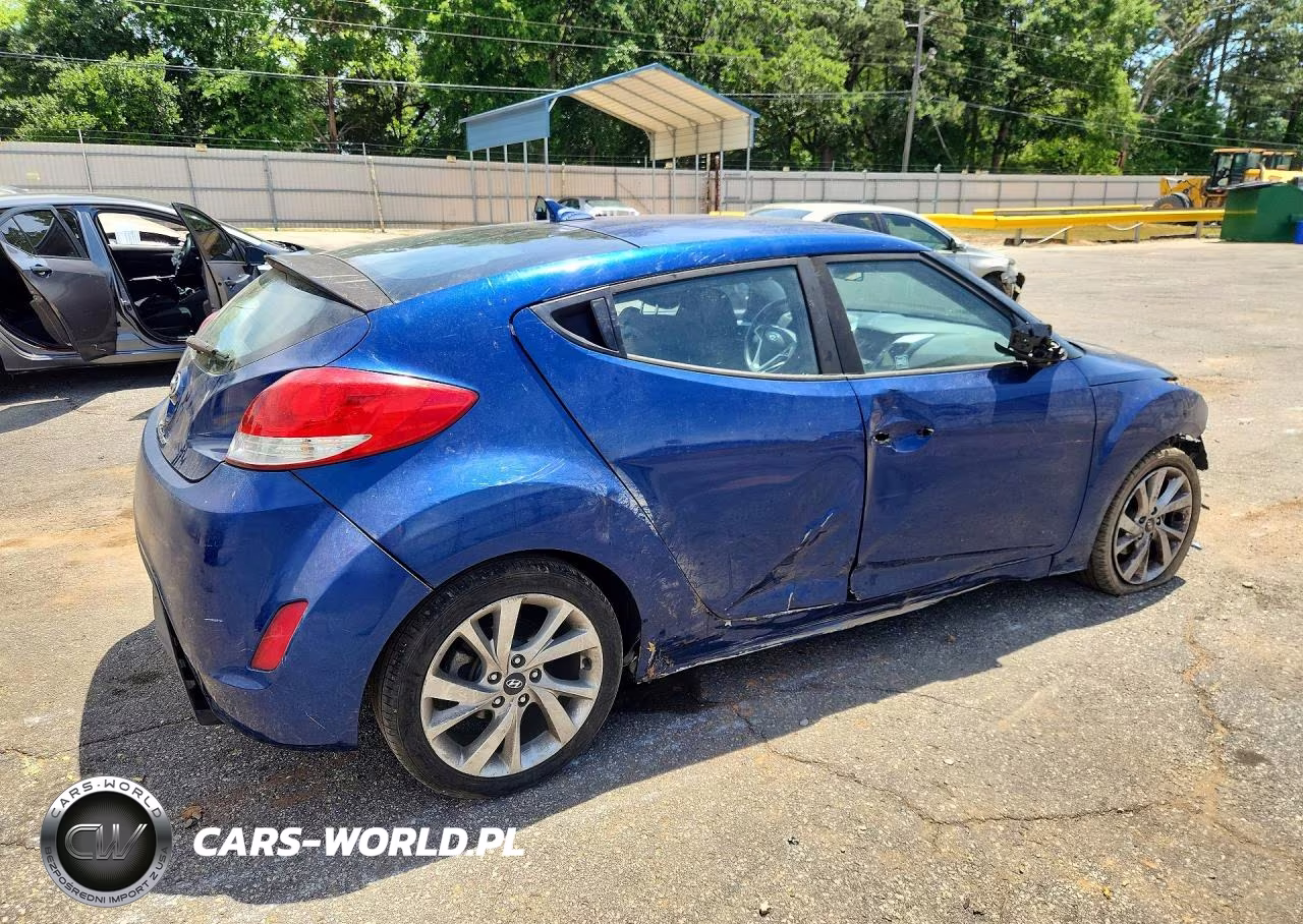 2016 Hyundai Veloster Base VIN:KMHTC6AD9GU302104 - 3