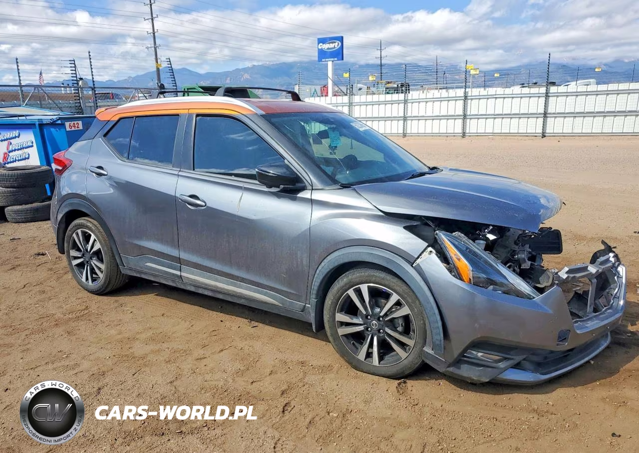 2020 Nissan Kicks Sr VIN:3N1CP5DV5LL490229 - 4