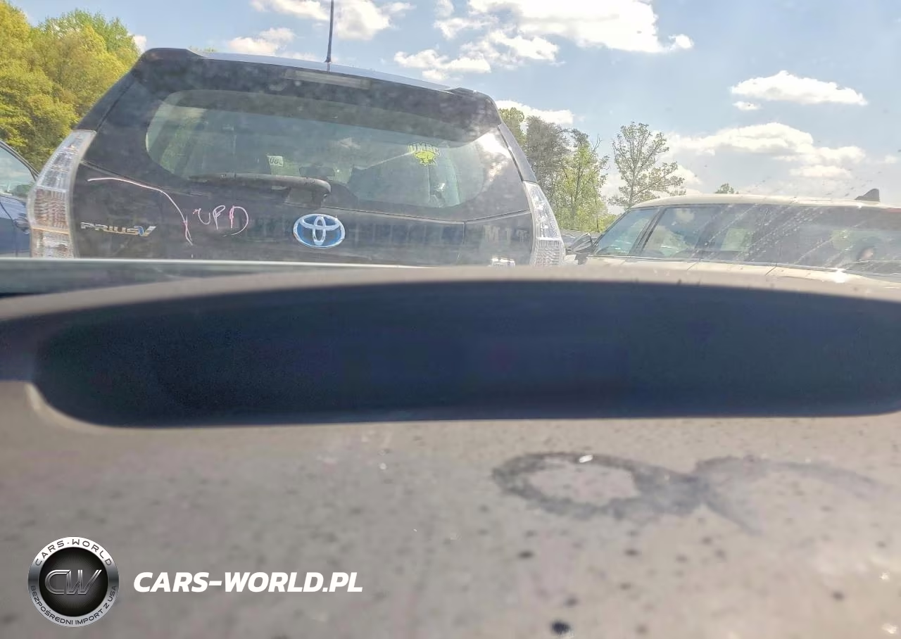 2014 Toyota Prius Four VIN:JTDKN3DU3E1818235 - 9