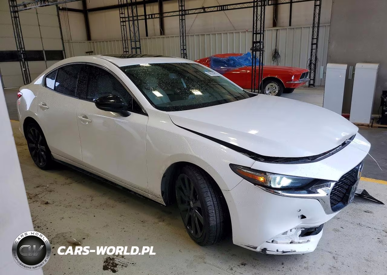 2023 Mazda 3 Premium Plus VIN:3MZBPBEY7PM382076 - 4