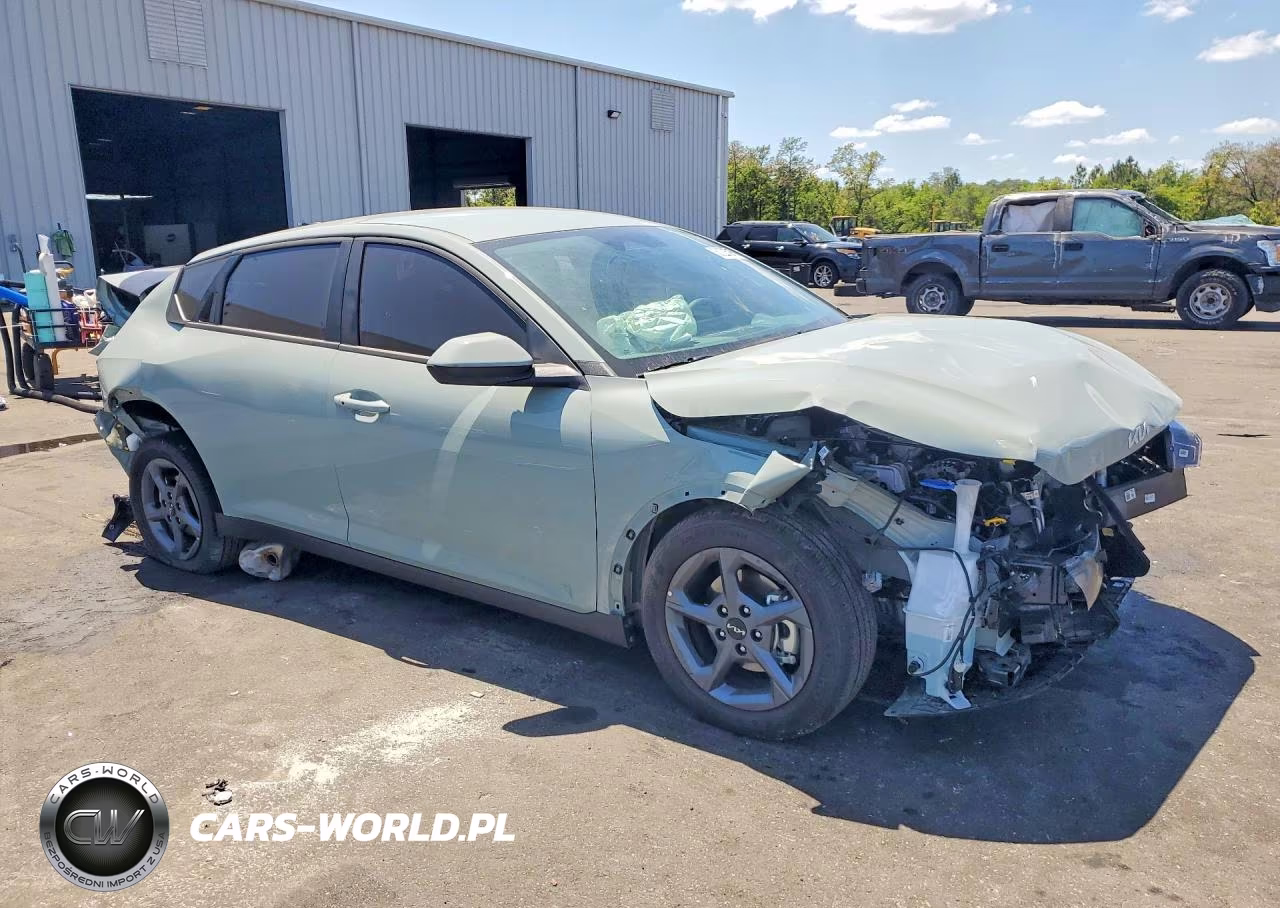 2025 Kia K4 Lxs VIN:3KPFT4DEXSE224613 - 4