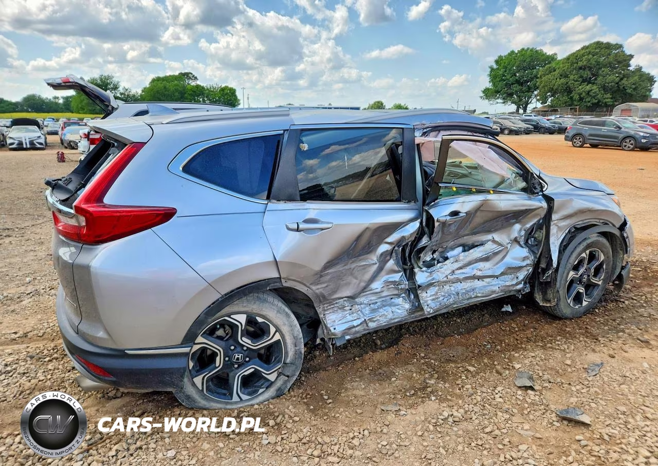 2018 Honda Cr-V Touring VIN:7FARW1H94JE016238 - 3