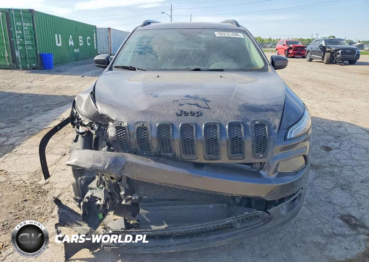 2015 Jeep Cherokee Latitude VIN:1C4PJLCS2FW781166 - 5