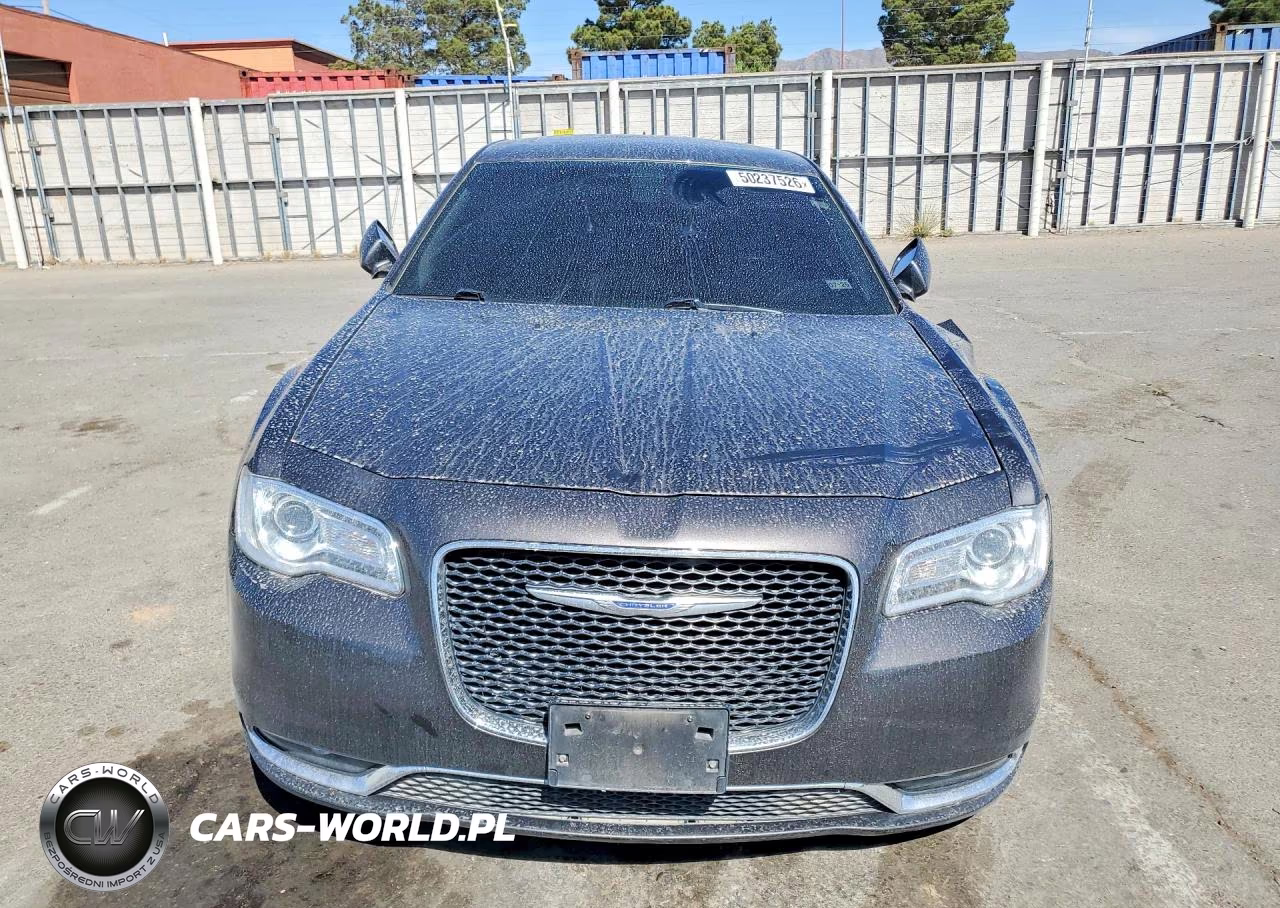2019 Chrysler 300 Touring VIN:2C3CCAAG8KH676026 - 5
