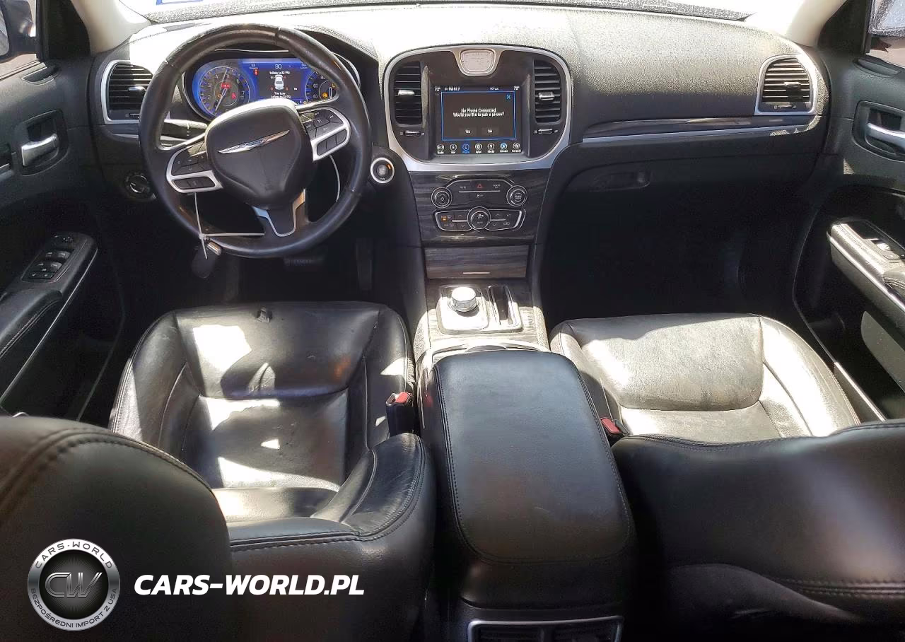 2019 Chrysler 300 Touring VIN:2C3CCAAG8KH676026 - 8