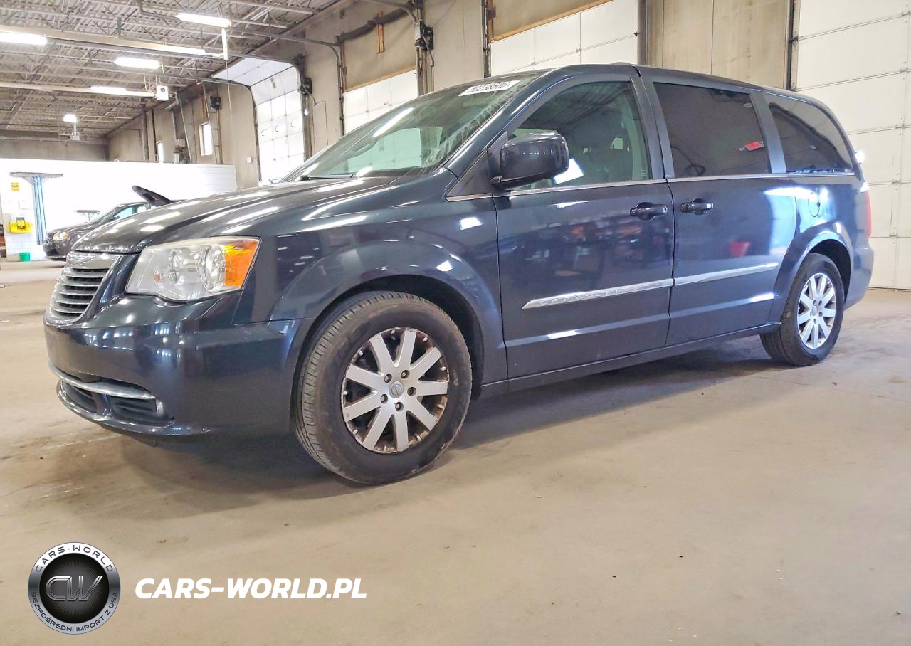 2014 Chrysler Town & Country Touring