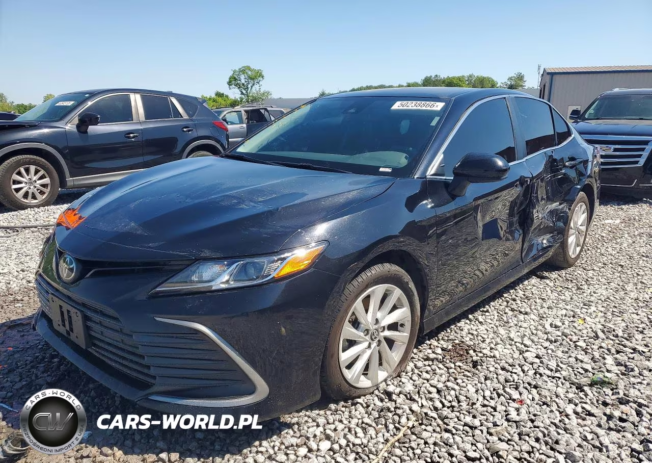 2023 Toyota Camry Le – zdjęcie 1 z 12