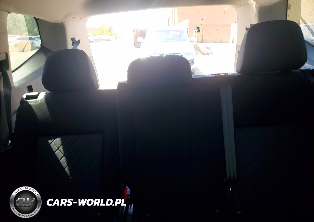 2019 Volkswagen Atlas S VIN:1V2GR2CA9KC574696 - 10