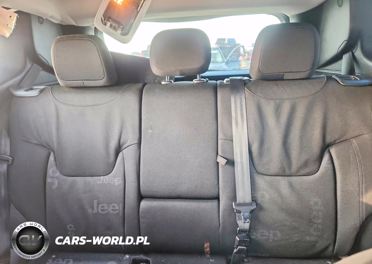 2015 Jeep Renegade Latitude VIN:ZACCJABT7FPC27325 - 10
