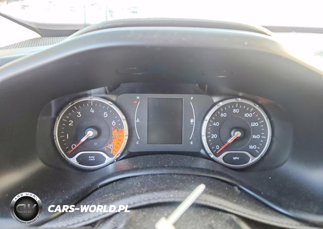 2015 Jeep Renegade Latitude VIN:ZACCJABT7FPC27325 - 9