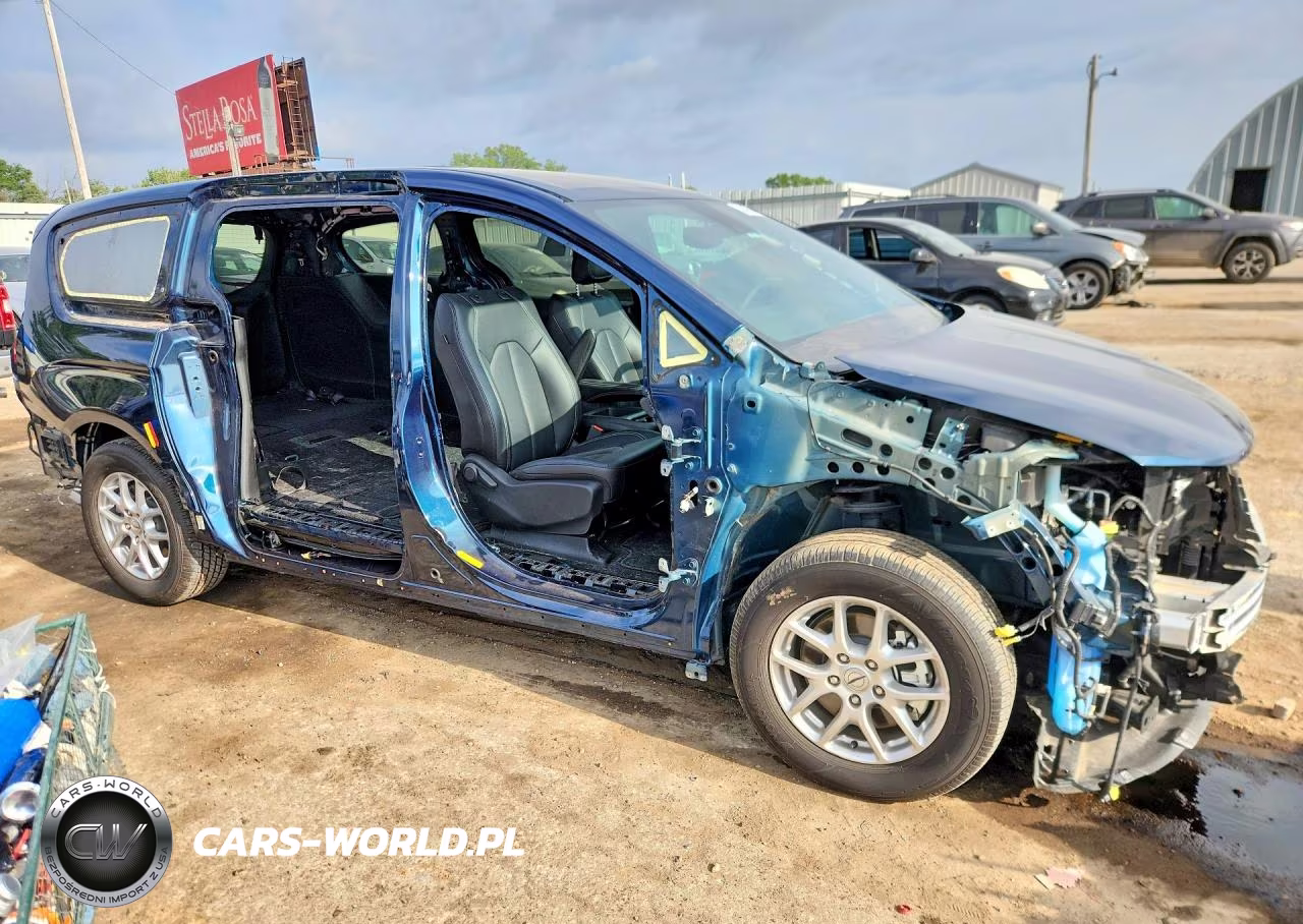 2025 Chrysler Pacifica Select VIN:2C4RC1BG0SR527317 - 4