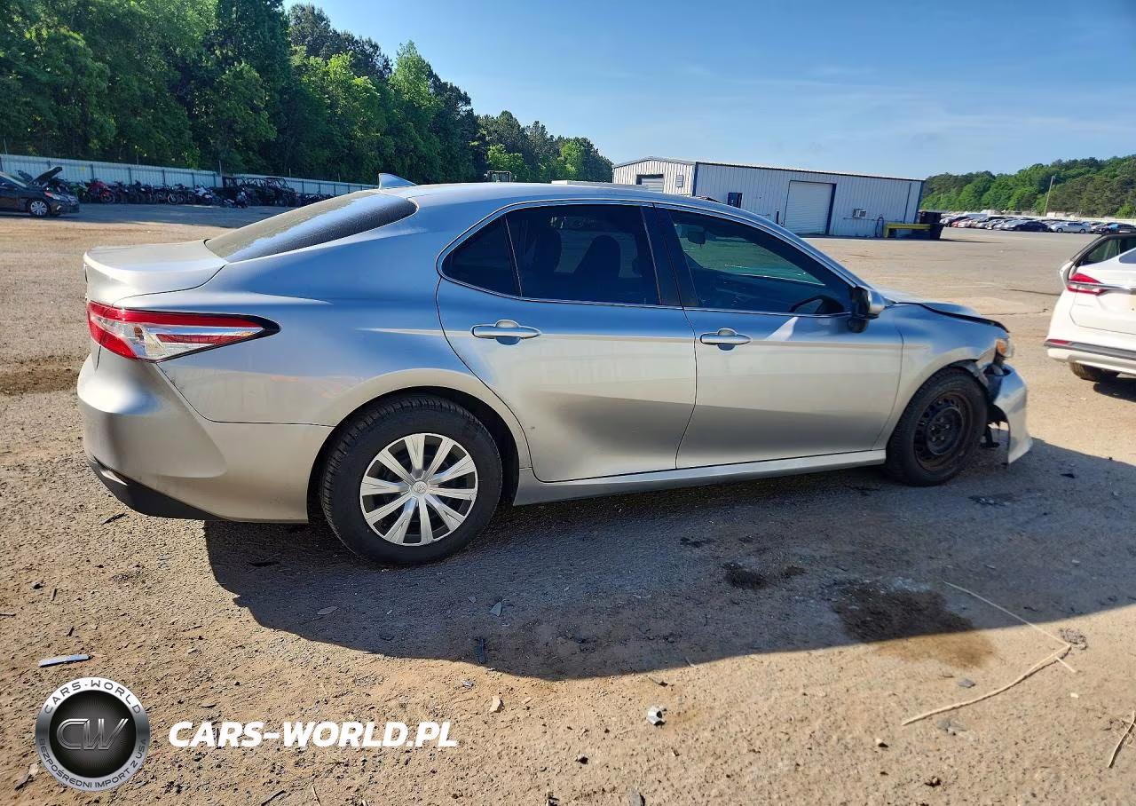 2019 Toyota Camry L VIN:4T1B11HK7KU723840 - 3