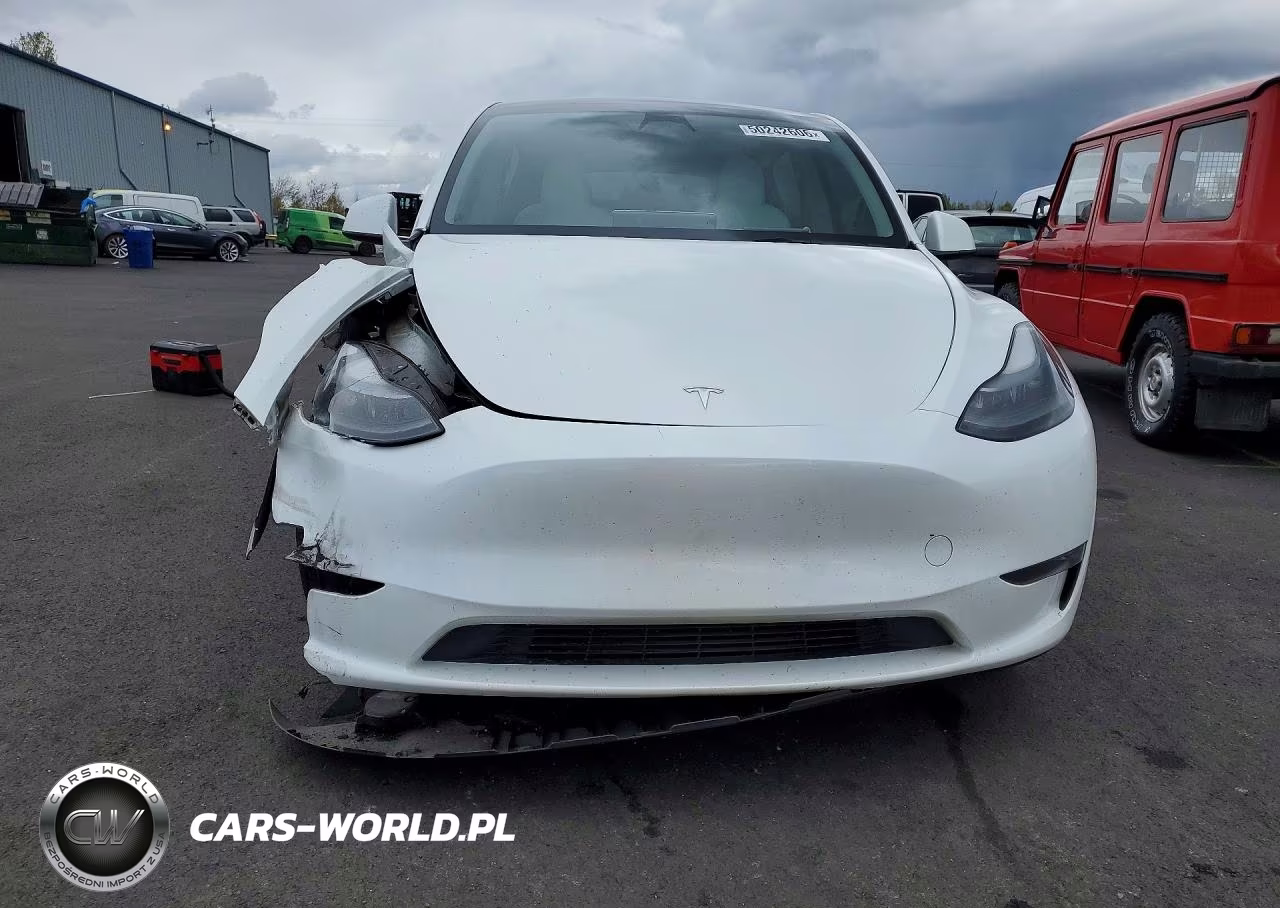 2023 Tesla Model Y VIN:7SAYGDEE1PF759068 - 5
