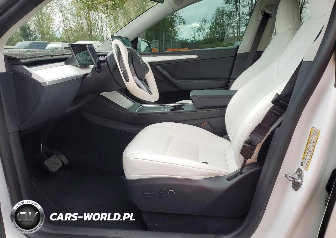 2023 Tesla Model Y VIN:7SAYGDEE1PF759068 - 7