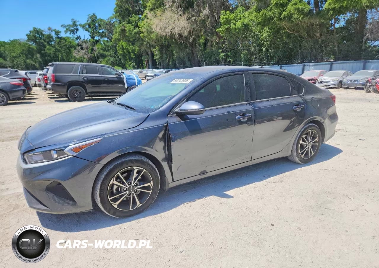 2024 Kia Forte Lxs – zdjęcie 1 z 12