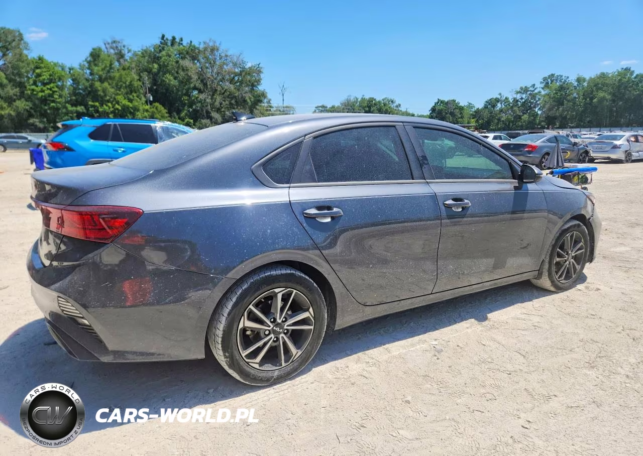 2024 Kia Forte Lxs VIN:3KPF24AD1RE758141 - 3