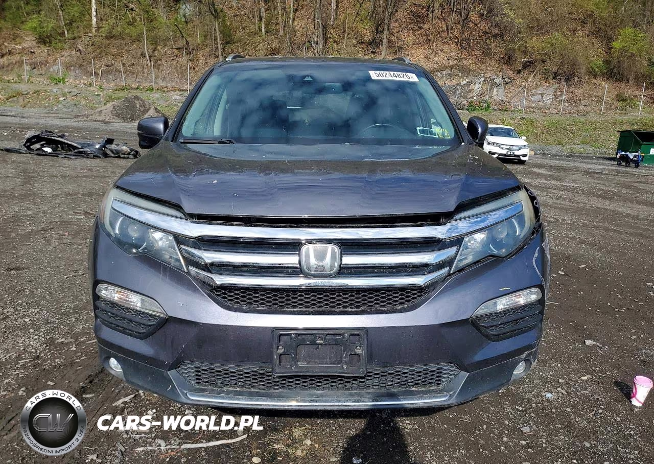 2017 Honda Pilot Touring VIN:5FNYF6H95HB083607 - 5