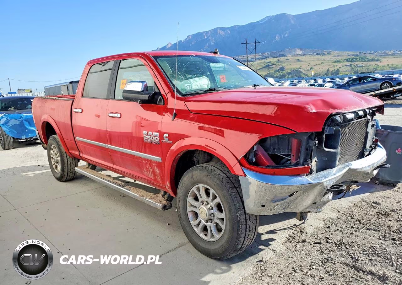 2017 Ram 2500 Laramie VIN:3C6UR5FL4HG591244 - 4