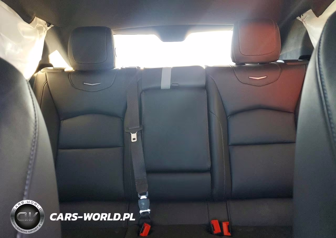 2022 Cadillac Xt4 Luxury VIN:1GYFZBR45NF109389 - 10