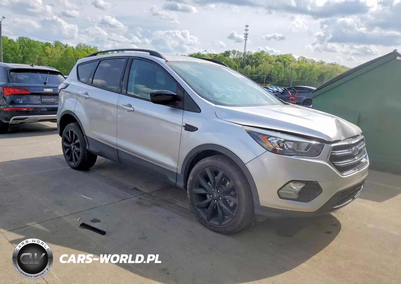 2018 Ford Escape Se VIN:1FMCU9GD1JUC69287 - 4