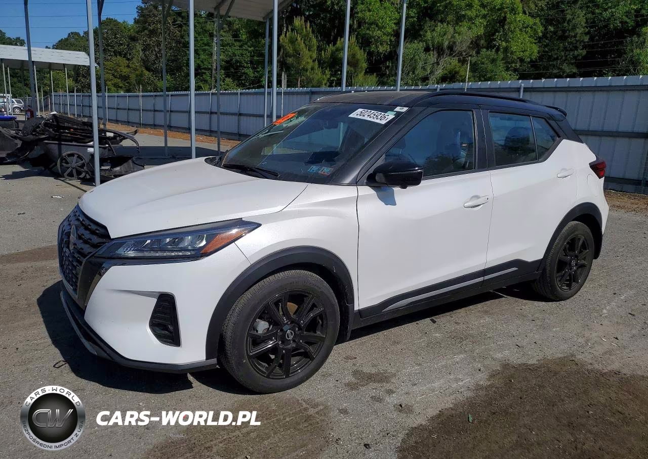 2021 Nissan Kicks Sr
