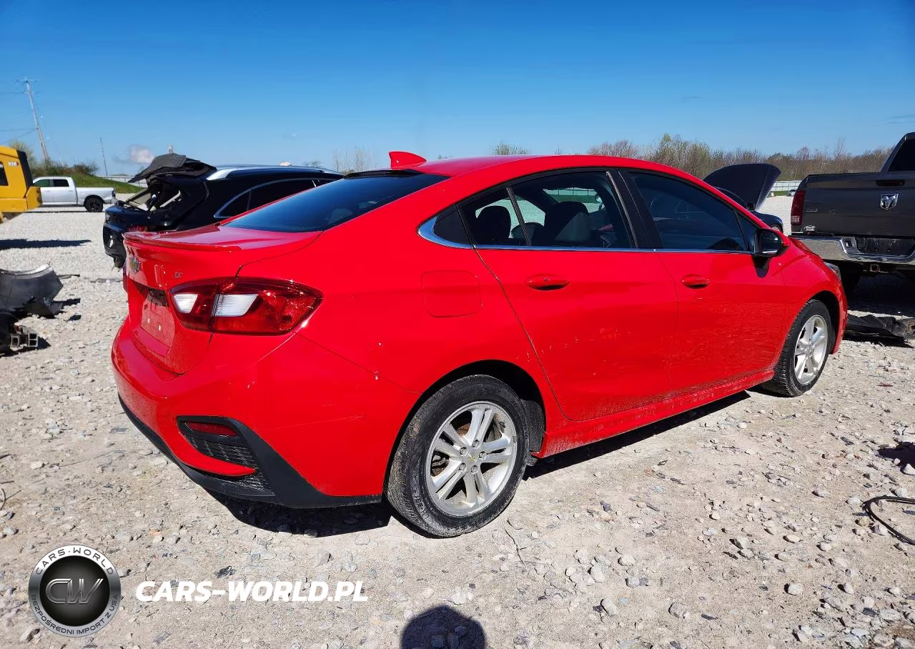 2018 Chevrolet Cruze Lt VIN:1G1BE5SM9J7193760 - 3