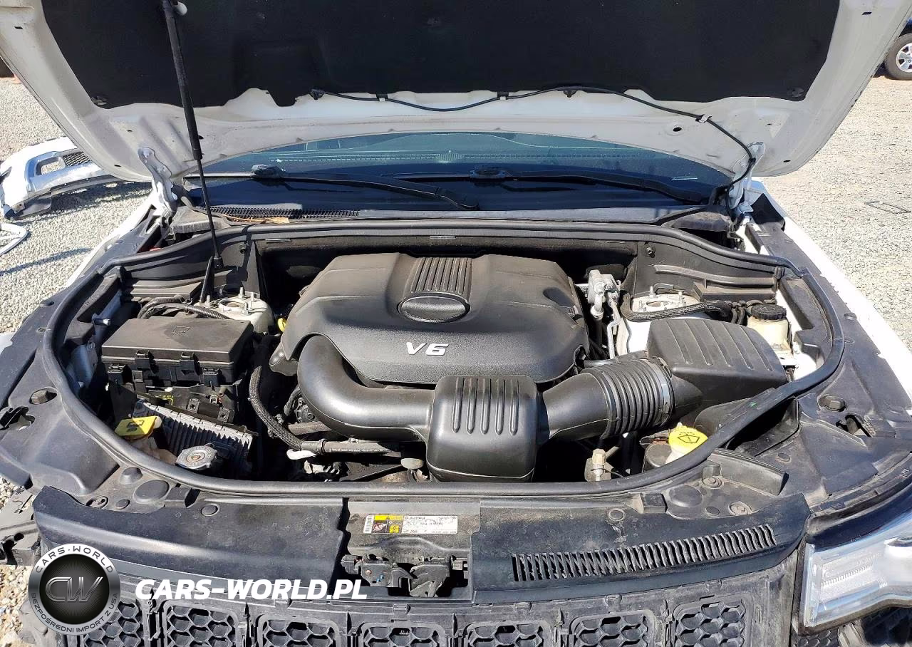 2015 Jeep Grand Cherokee Overland VIN:1C4RJECG1FC719145 - 12
