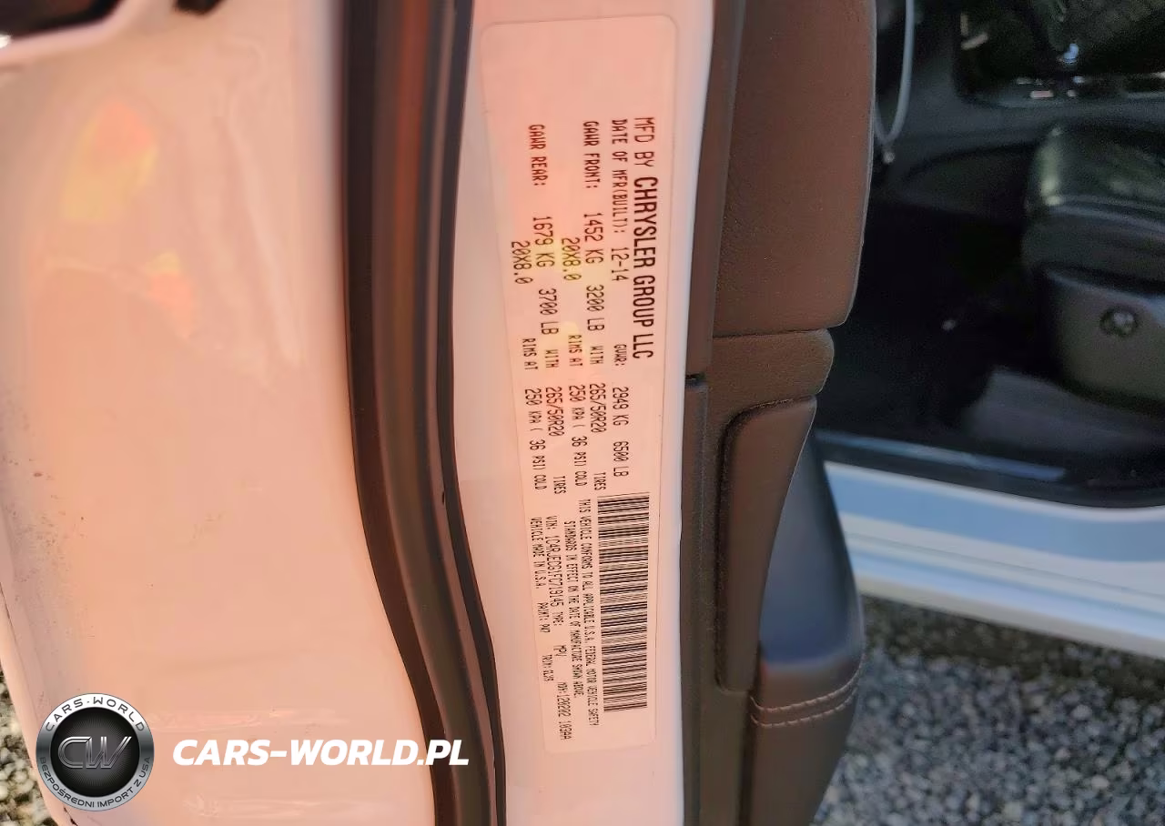 2015 Jeep Grand Cherokee Overland VIN:1C4RJECG1FC719145 - 13