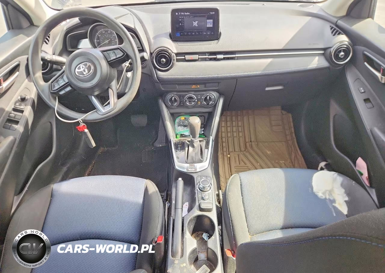 2020 Toyota Yaris Hatchback Le VIN:3MYDLBJV2LY704775 - 8