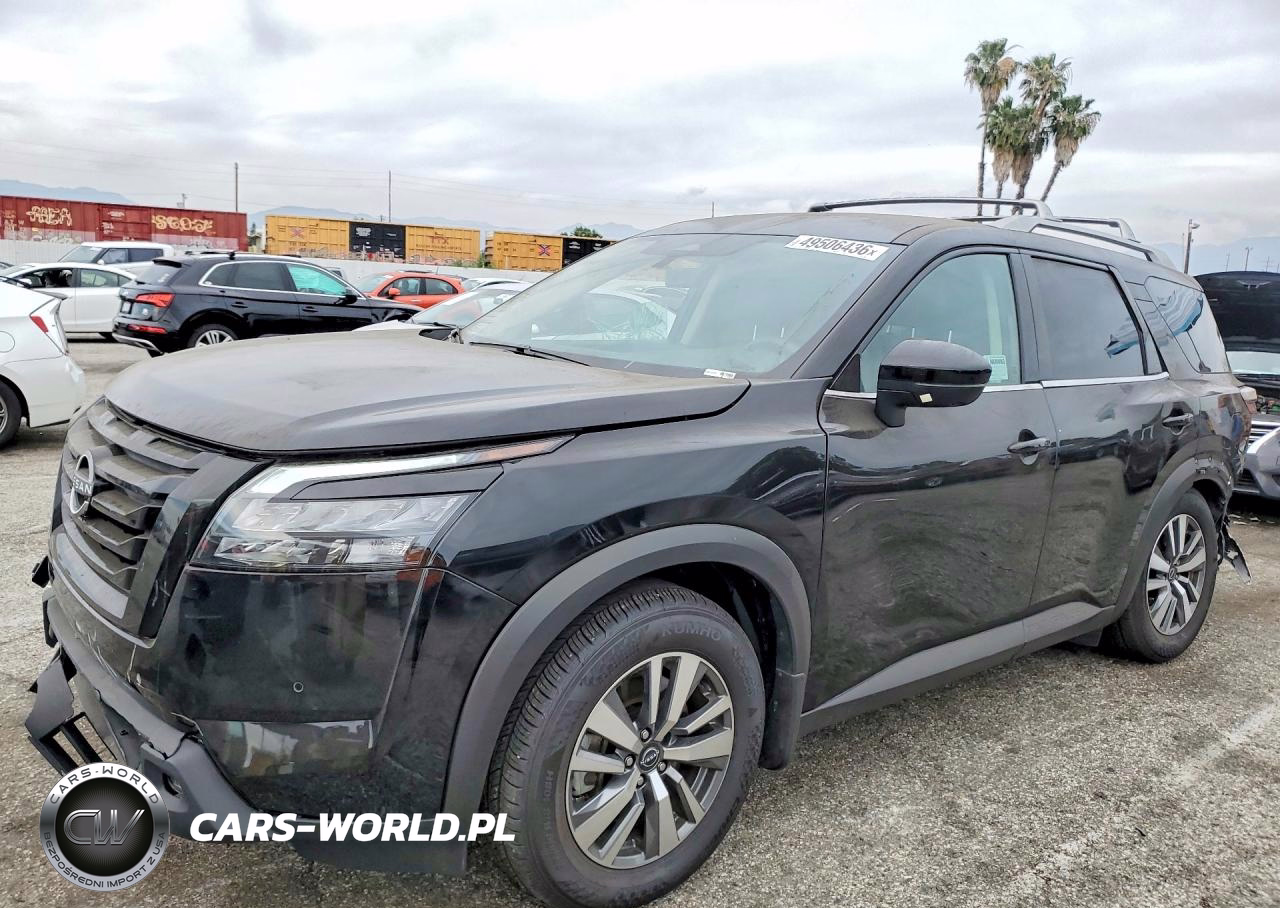 2025 Nissan Pathfinder Sl