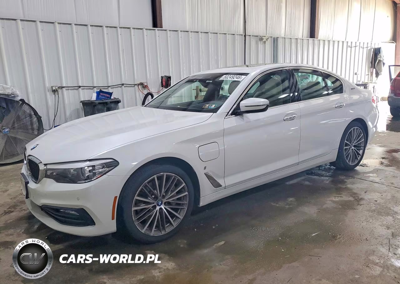 2018 BMW 530Xe