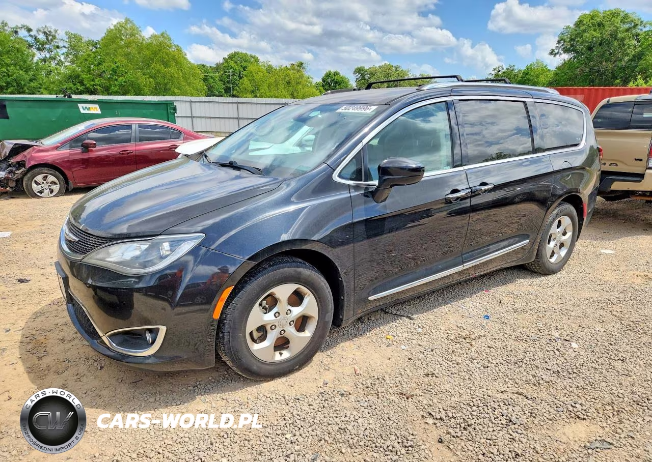 2017 Chrysler Pacifica Touring L Plus