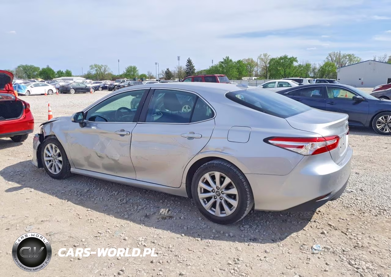 2019 Toyota Camry Le VIN:4T1B11HK9KU258431 - 2