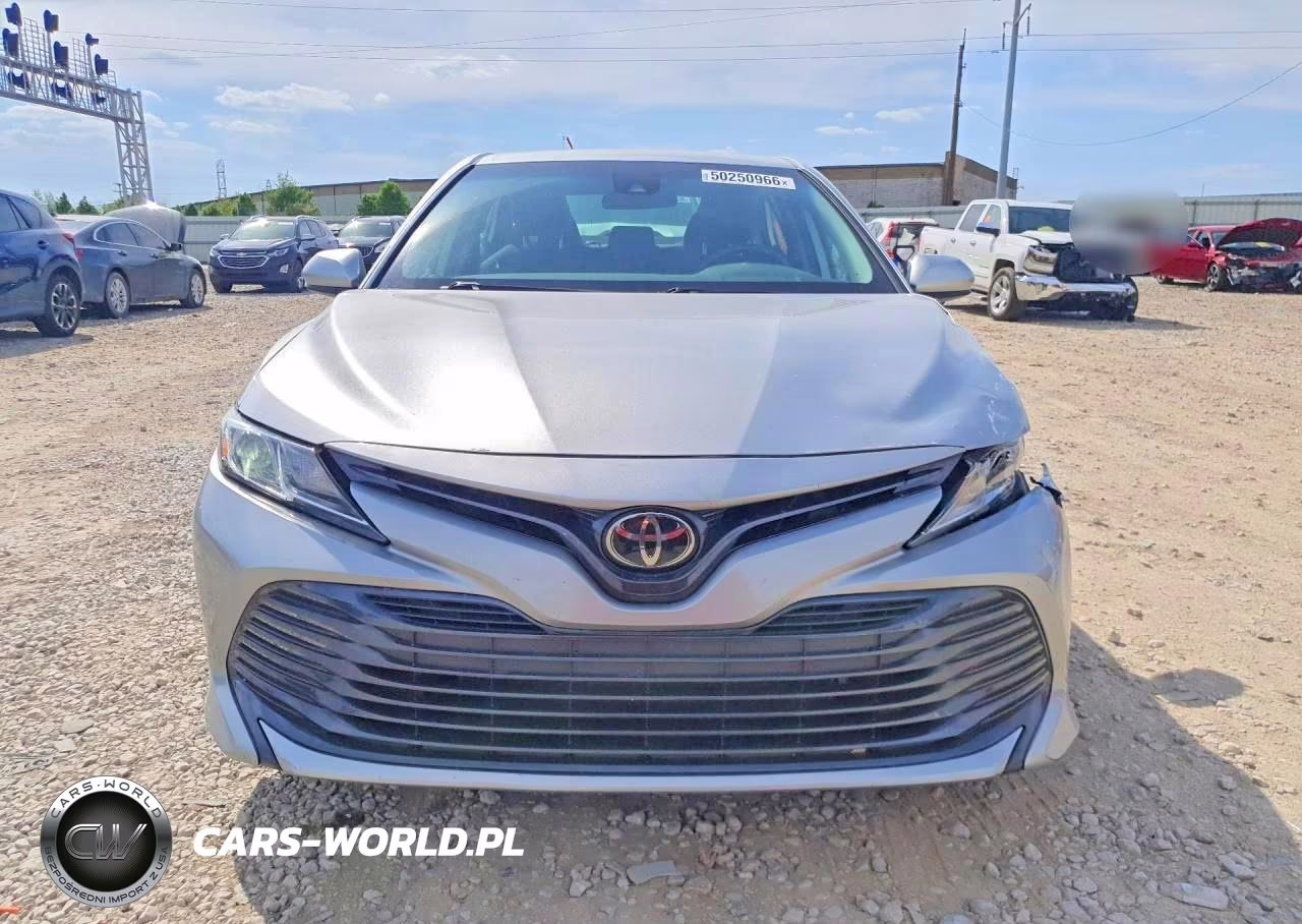 2019 Toyota Camry Le VIN:4T1B11HK9KU258431 - 5