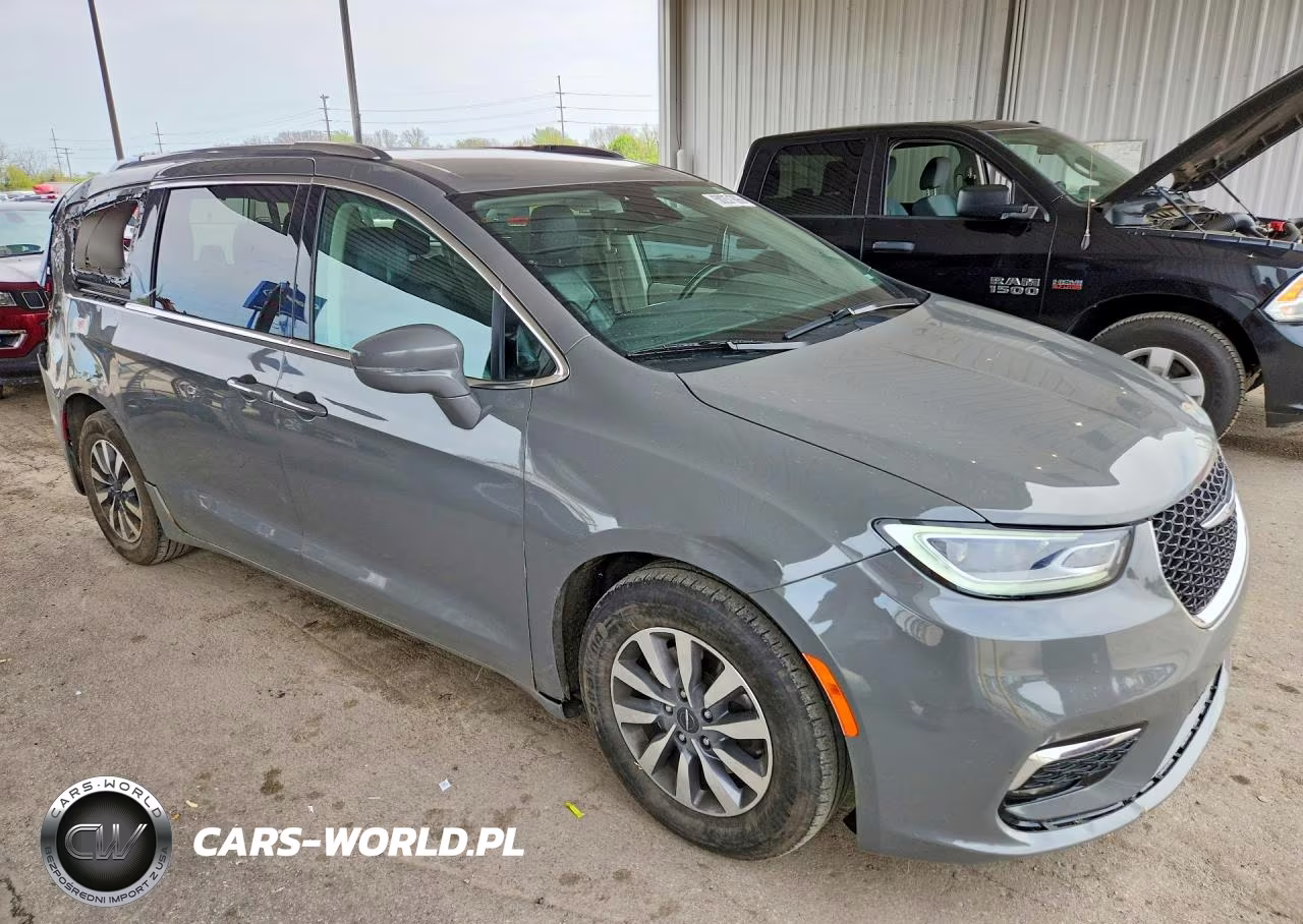 2021 Chrysler Pacifica Touring L VIN:2C4RC1BG6MR531746 - 4