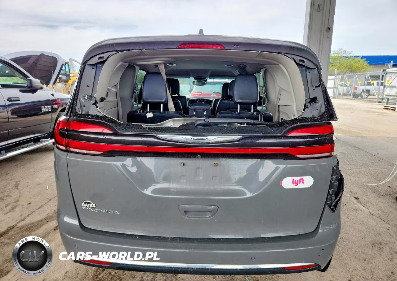 2021 Chrysler Pacifica Touring L VIN:2C4RC1BG6MR531746 - 6