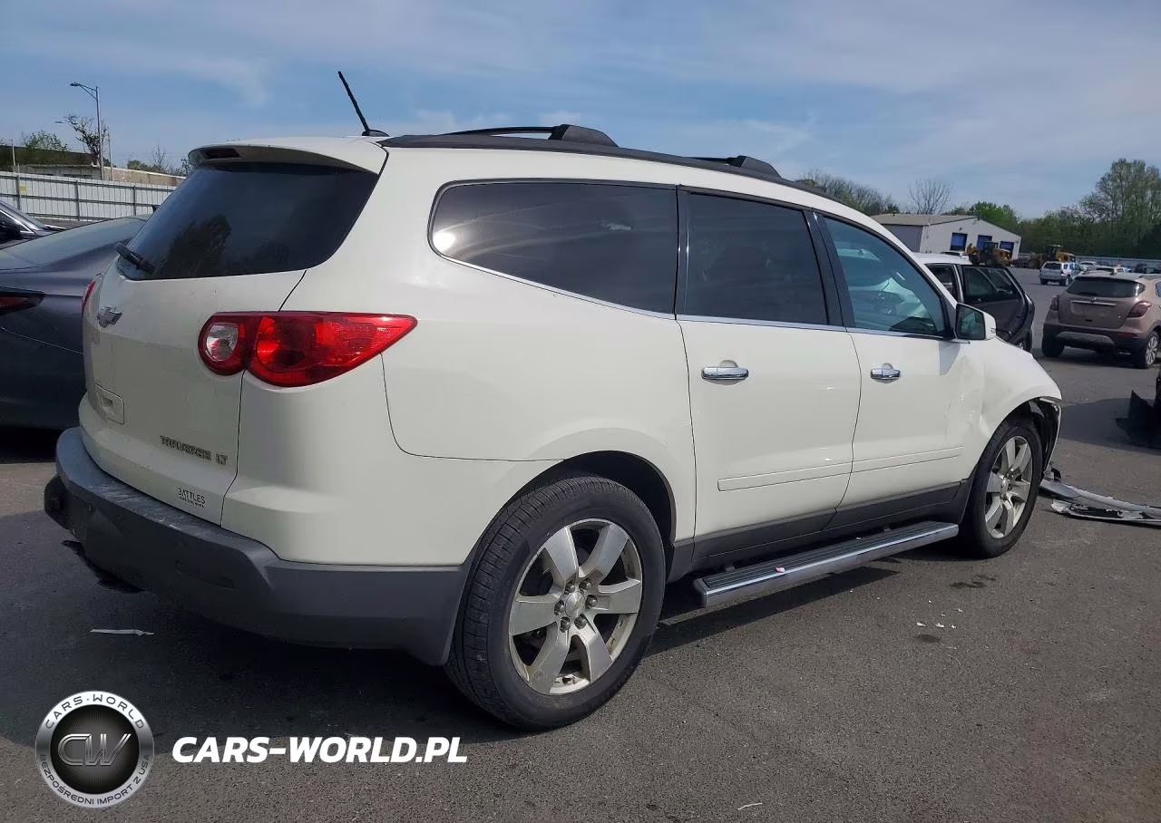 2011 Chevrolet Traverse Lt VIN:1GNKVGED2BJ394488 - 3