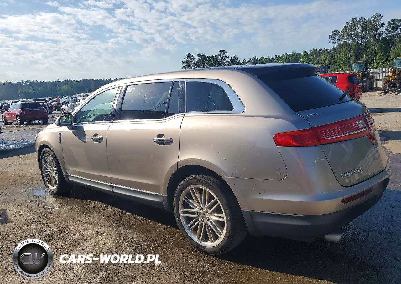 2019 Lincoln Mkt VIN:2LMHJ5AT8KBL02319 - 2