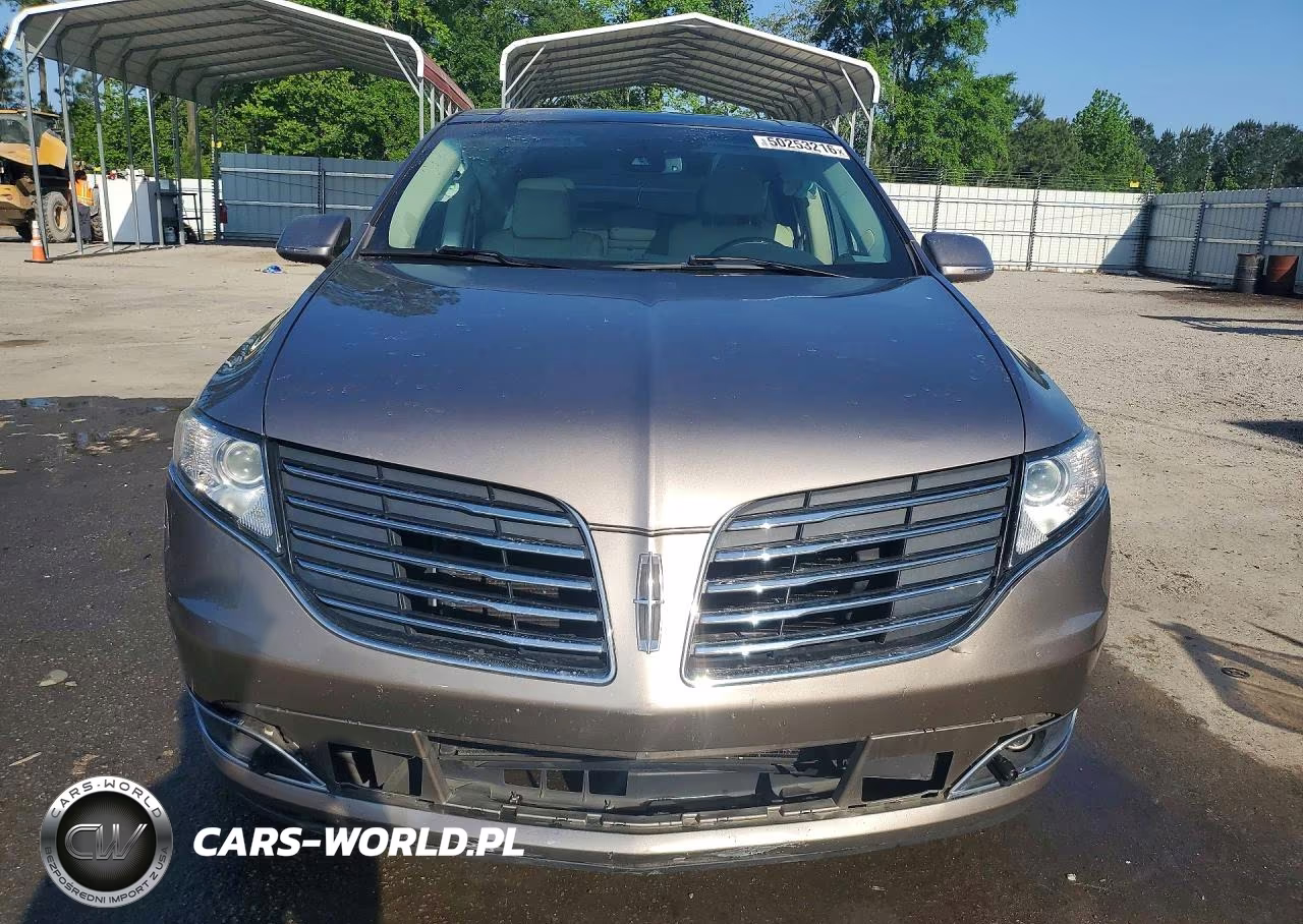 2019 Lincoln Mkt VIN:2LMHJ5AT8KBL02319 - 5