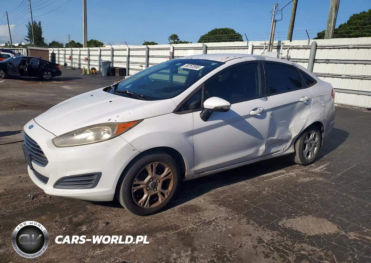 2015 Ford Fiesta Se – zdjęcie 1 z 12