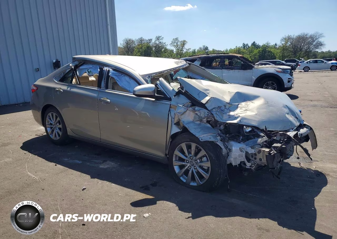 2016 Toyota Camry Xle VIN:4T4BF1FK7GR554033 - 4