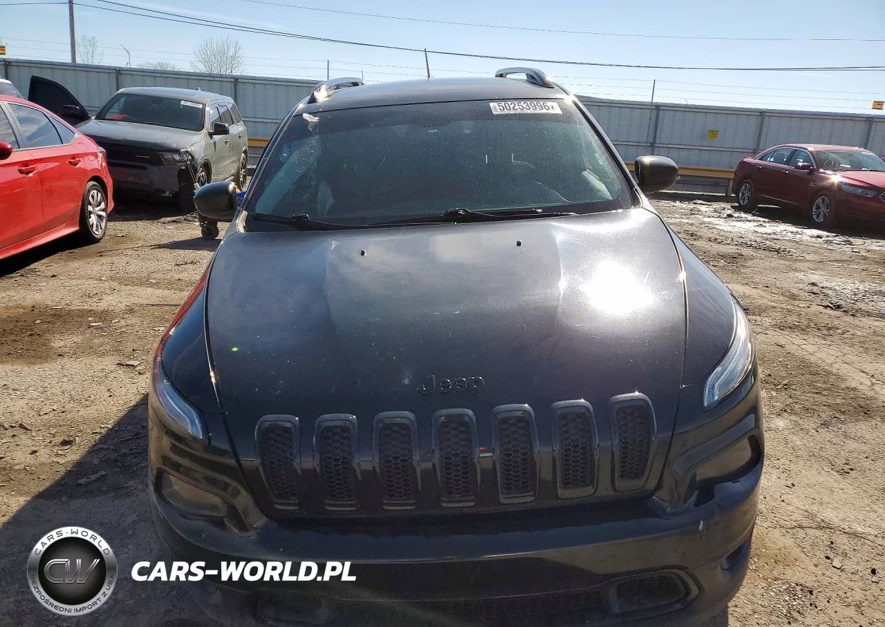 2018 Jeep Cherokee Latitude VIN:1C4PJMCB4JD619176 - 5