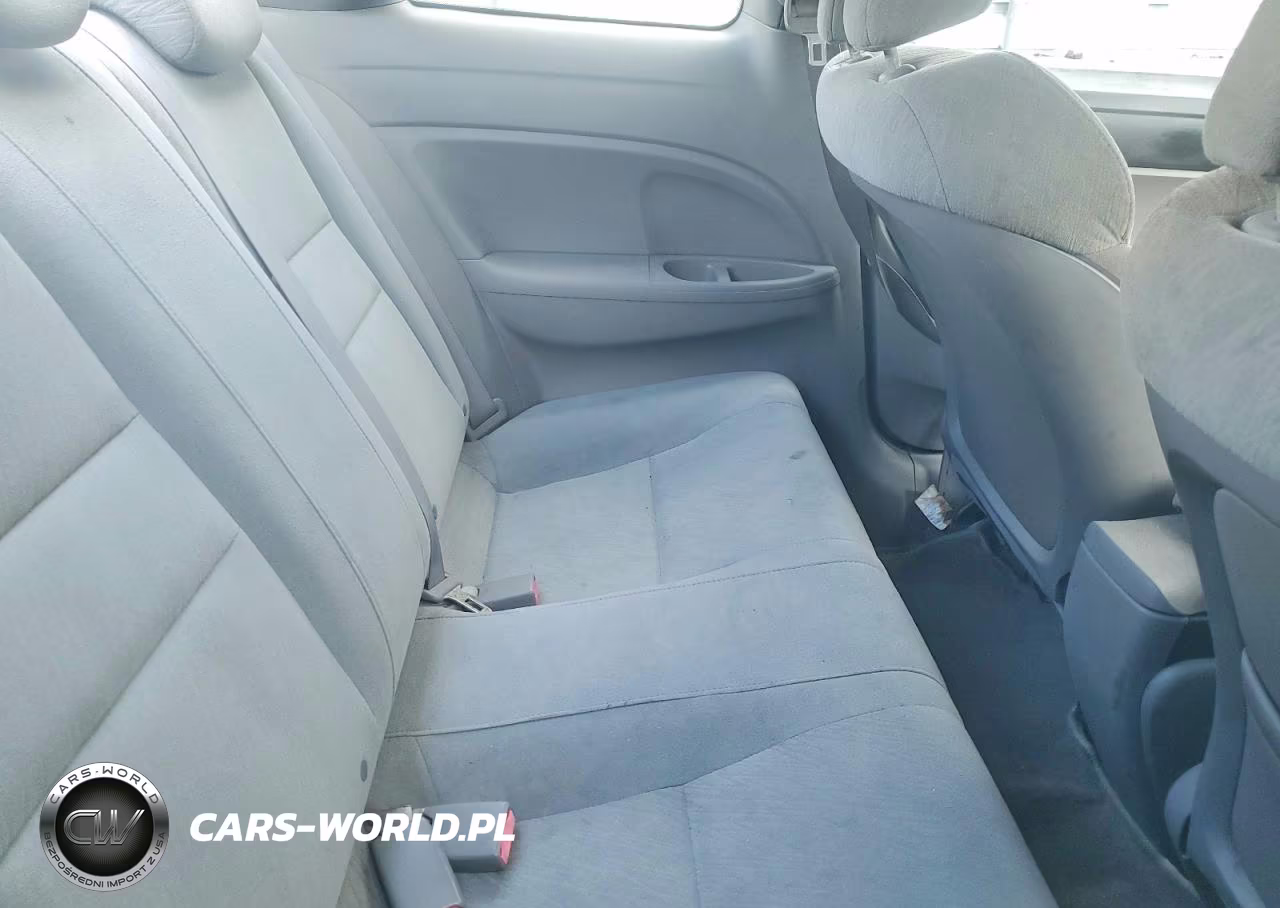 2007 Honda Civic Lx VIN:2HGFG12637H525803 - 10