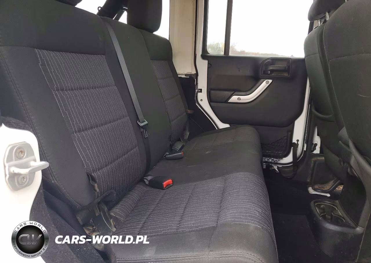 2012 Jeep Wrangler Unlimited Sahara VIN:1C4BJWEG3CL277680 - 10