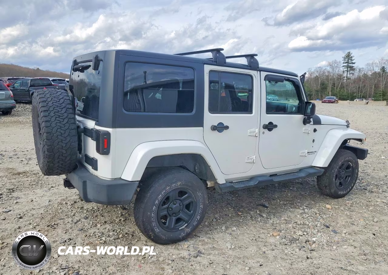 2012 Jeep Wrangler Unlimited Sahara VIN:1C4BJWEG3CL277680 - 3